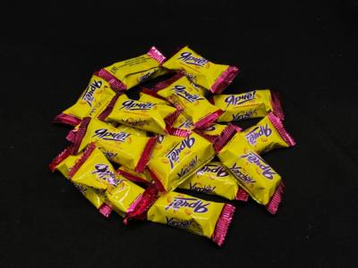 Конфеты Ярче мини с арахисом, кг